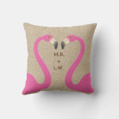 Monogram Kissing Flamingo Beach Sand Pillow Kissen Für Draußen (Rückseite)