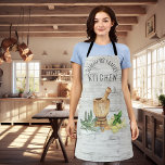 Monogram Kitchen Herb Wood Family Name Schürze<br><div class="desc">Dieses Design kann in dem Bereich personalisiert werden, der durch das Ändern des Fotos und/oder Textes zur Verfügung gestellt wird. Sie können auch angepasst werden, indem Sie auf Vorlage personalisieren klicken und dann auf die Schaltfläche klicken, um weitere Optionen anzupassen, um die Hintergrundfarbe zu löschen oder zu ändern, Text hinzuzufügen,...</div>