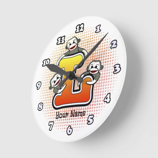 Monogram L Sock Monkey-Uhr Runde Wanduhr (Winkel)