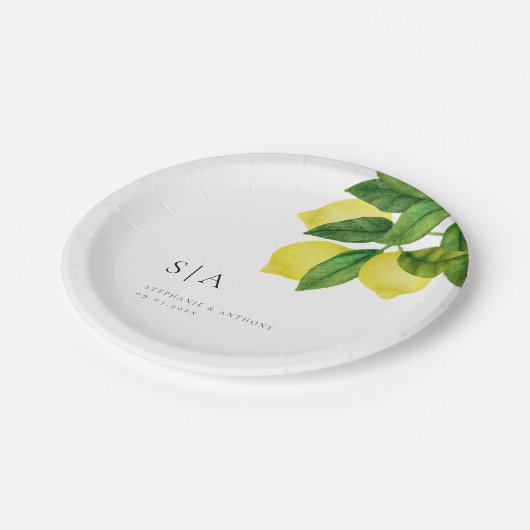 Monogram Lemon Citrus Branch Greenerity Wedding Pappteller (Schrägansicht)