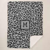 Monogram Leopard Print Initial Elegant Animal Gray Sherpadecke (Vorderseite)