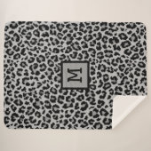 Monogram Leopard Print Initial Elegant Animal Gray Sherpadecke (Vorderseite (Horizontal))
