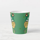 Monogram Leprechaun Floral Milchtasse (Vorderseite)