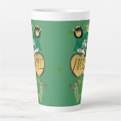 Monogram Leprechaun Floral Milchtasse (Vorderseite)