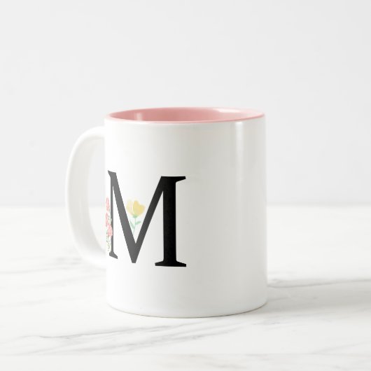 Monogram Letter M Aquarell-Rose Floral Spray Zweifarbige Tasse (Vorderseite Links)
