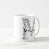 Monogram Letter M Schwarz-weiß Botanische Blüte Kaffeetasse (VorderseiteRechts)