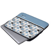 Monogram Light Blue Black Soccer Ball Pattern Laptopschutzhülle (Vorne Knopf)