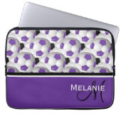 Monogram Lila Black Soccer Ball Pattern Laptopschutzhülle (Vorderseite)