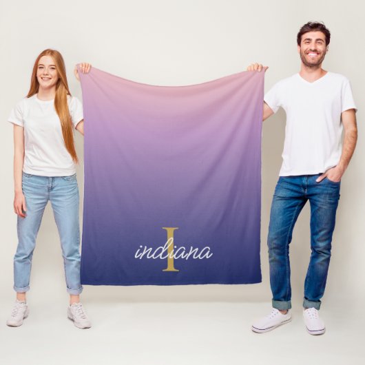Monogram Lila Ombre Stilistischer Skriptname Fleecedecke (Beispiel)