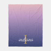 Monogram Lila Ombre Stilistischer Skriptname Fleecedecke (Vorderseite)