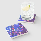 Monogram lila rosa abstraktes Muster Steinuntersetzer (Seitenansicht)