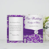 Monogram Lila und Silver Damask Hochzeitsprogramm (Stehend Vorderseite)