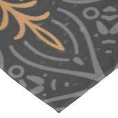 Monogram Luxus gold mandala Muster Tischdecke (Schrägansicht)