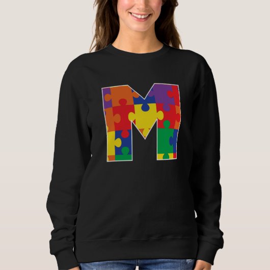 Monogram M in Multi Color Puzzle Pieces Sweatshirt (Vorderseite)