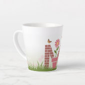 Monogram M Spring Garden Latte Tasse (Linke Ecke)