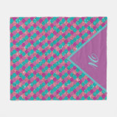 Monogram Magenta Lila Pink Aquamarine Meerjungensk Fleecedecke (Vorderseite (Horizontal))