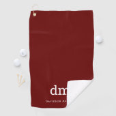 Monogram Maroon Golf Handtuch mit weißem Text (Insitu)