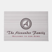 Monogram Medallion Familienname Willkommen Fußmatte (Vorderseite)