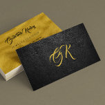 Monogram-Minimal-Gold aus schwarzem Leder Visitenkarte<br><div class="desc">Stilvoll eleganter Luxus mit Monogramm Typografie Personal Branding Visitenkarte mit schwarzem Lederprint auf der Vorderseite und Imitate goldmetallic auf der Rückseite. — Geeignet für Schmuck- und Modedesigner,  Innenarchitekten und Stylist,  Dekorateure,  Kosmetologen,  Kreative,  Makeup-Künstler,  Style-Blogger,  persönliche Mode-Stylist,  Freelancer,  Berater,  Rechtsanwälte,  Premium-Dienstleister.</div>