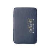 Monogram Minimalist Dusty Navy Blue Gold White Man Badematte (Vorderseite Vertikal)