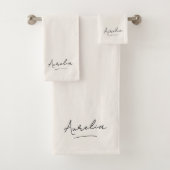 Monogram Minimalistisch Stilvolles neutrales Elega Badhandtuch Set (Insitu)