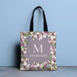 Monogram Mit Monogramm Magnolia Floral Personalisi Tasche<br><div class="desc">Dieses stilvolle Design zeichnet sich durch Ihren personalisierten Namen und Monogramm aus,  umgeben von magnolischen Blume. Personalisiert durch das Editieren des Textes in den Textfeldern wurde #Tasche #bags #Tasche #accessoires #magnolia #floral #gifts #monogram #mit Monogramm #personalized gifts</div>