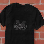 Monogram Modern Cool Grunge Fügen Sie Ihren Namen  T-Shirt<br><div class="desc">Mach dich bereit für die Schule! Fügen Sie Ihr Monogramm und Ihren Namen hinzu. Dieses Design ist zeitlos,  modern und grunge.</div>
