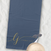 Monogram Modern Elegant Navy Gold Script Initials Strandtuch