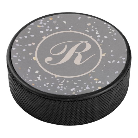 Monogram Modern Gray Terrazzo Eishockey Puck (3/4)