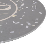 Monogram Modern Gray Terrazzo Schneidebrett (Ecke)