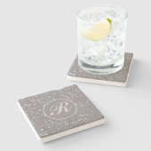 Monogram Modern Gray Terrazzo Steinuntersetzer (Seitenansicht)