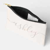 Monogram Modern Ivory Pink Script Calligraphy Zubehörtasche (Offen)