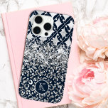 Monogram Modern Leopard Print Glitzer Personalisie Case-Mate iPhone Hülle<br><div class="desc">Monogram Modern Leopard Print Glitzer Personalisiert iPhone 15 Pro Max Case Phone Case Gehäuse verfügt über einen silbernen und blauen leopard Print Imitate Glitzer und Diamant geometrische Muster personalisiert mit Ihrem individuellen Monogramm. Perfektes Geschenk für sie zu Weihnachten, Geburtstag, Muttertag und mehr, ob Freundin, Schwester, Mutter, Freunde. Erstellt von Evco...</div>