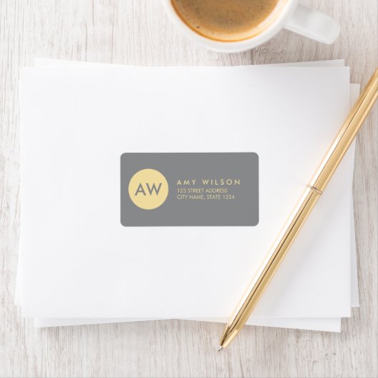 Monogram Modern Light Gray & Cream Address Adressaufkleber (Insitu)