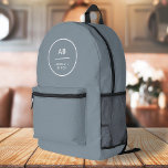 Monogram, modern Minimal Dusky Blue Gray Bedruckter Rucksack<br><div class="desc">Ein einfaches,  stilvolles,  individuelles Design mit moderner Typografie und einer duskyblau grauen Farbgebung. Der Text,  inklusive Ihres Monogramms,  kann leicht personalisiert sein,  um ein Design so einzigartig wie Sie sind zu machen! Das perfekte trendige,  maßgeschneiderte Design für den persönlichen oder geschäftlichen Gebrauch!</div>