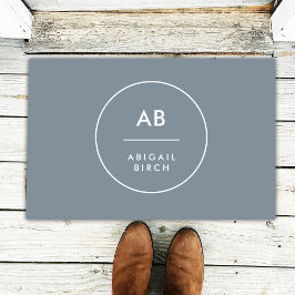 Monogram, modern Minimal Dusky Blue Gray Fußmatte
