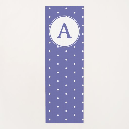 Monogram Modern Periwinkle White Polka Dots Yogamatte (Vorderseite)