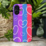 Monogram Modern Stripe Liebe Heart Girly iPhone 16 Hülle<br><div class="desc">Monogram Modern Stripe Liebe Heart Girly iPhone 16 Hüllen verfügt über ein farbenprächtiges gestreiftes Muster mit Liebe Herz und personalisiert mit Ihrem individuellen Monoggramm in simplen Kalligraphie Skript Typografie. Personalisieren Sie den Text durch Bearbeiten in den bereitgestellten Textfeldern. Designed by ©2024 Evco Studio www.zazzle.com/store/evcostudio</div>