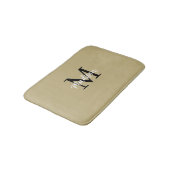 Monogram Modern Tan Sand und Schwarz Badematte (Schrägansicht)
