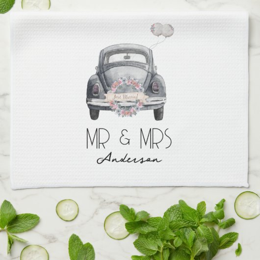 Monogram Mr. & Mrs Just Married Geschirrtuch (Gefaltet)