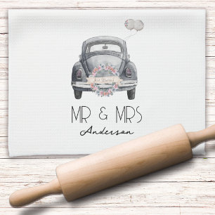 Monogram Mr. & Mrs Just Married Geschirrtuch