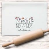 Monogram Mr. & Mrs. Wildblumen Newlyweds Geschirrtuch