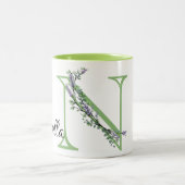 Monogram N Lavendel Eucalyptus Zweifarbige Tasse (Mittel)