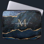 Monogram Name Agate Blue Gold Marmor Laptop Sleeve<br><div class="desc">Monogram Name Agate Navy Blue Gold Edelstein Marble Geode Glitzer Sparkle Personalisiert Geburtstag - Geburtstag oder Hochzeitsgeschenk / Beißig - Fügen Sie Ihren Brief / Name - Text oder Entfernen - Make Your Special Gift - Neu formatieren und verschieben oder entfernen und hinzufügen / Elemente mit Anpassungstool. Design von MIGNED....</div>