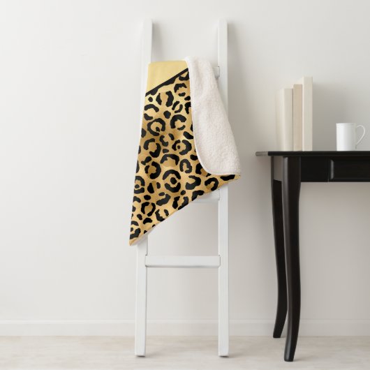 Monogram Name Black Gold Leopard Cheetah Print Sherpadecke (Beispiel)