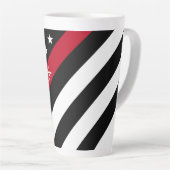 Monogram Name Large Red Line Firefighter Flag Name Milchtasse (Rechte Ecke)