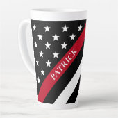 Monogram Name Large Red Line Firefighter Flag Name Milchtasse (Linke Ecke)