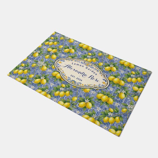 Monogram Name Lemon Blue French Country Tile  Fußmatte (Schrägansicht)