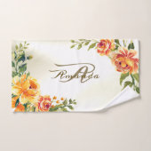 Monogram Name Orange Yellow Floral Greenery Modern Badhandtuch Set (Handtuch)