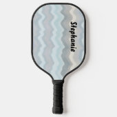 Monogram Name Pastellstreifen Wellen graublau cyan Pickleball Schläger (Rückseite)